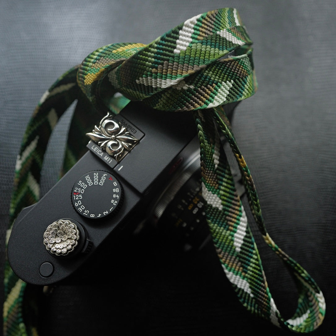 Limited to Three ] Bonsai Camera Strap / Hand braiding Silk