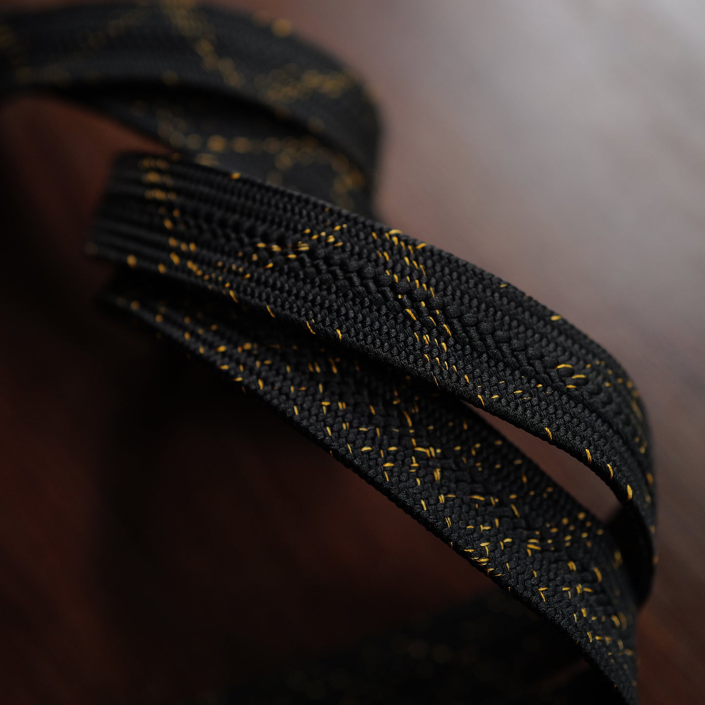 [Made-to-order]Brass-finished vintage-style black paint/ Katana Dragon Camera Strap / Hand braiding Silk Kumihimo