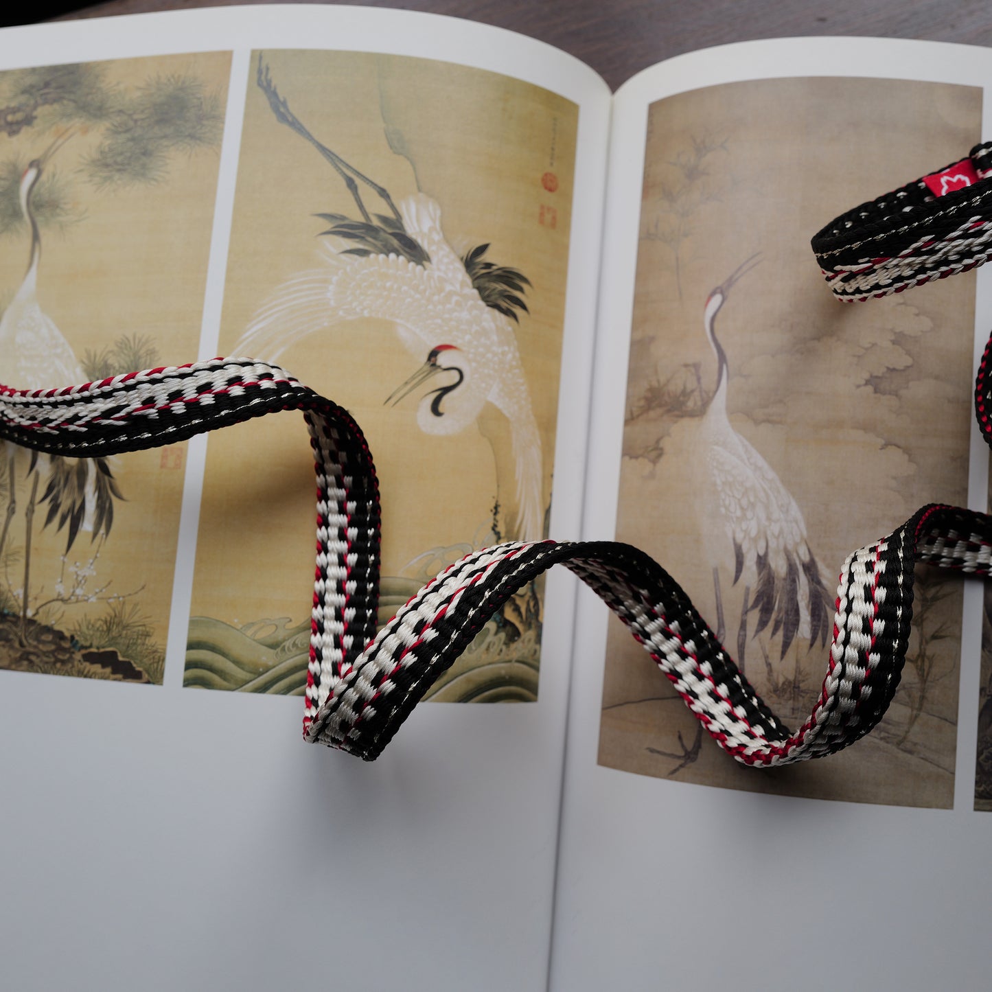 [Made-to-order]鶴 Tsuru - Auspicious Camera Strap / Hand braiding Silk Kumihimo