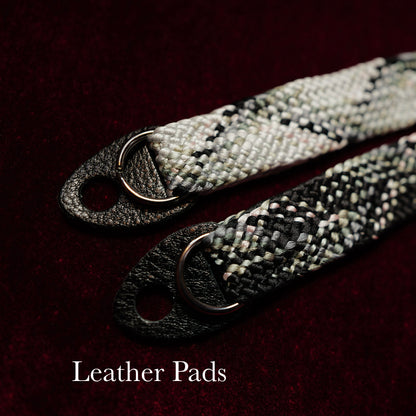 [Made-to-order] Sakura Blade Camera Strap / Hand braiding Silk Kumihimo