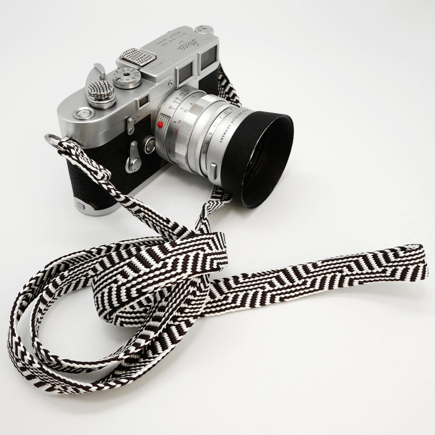 [Ready-made] Camera Strap / Hand braiding Silk Kumihimo/ Brack fig and white  / 130cm