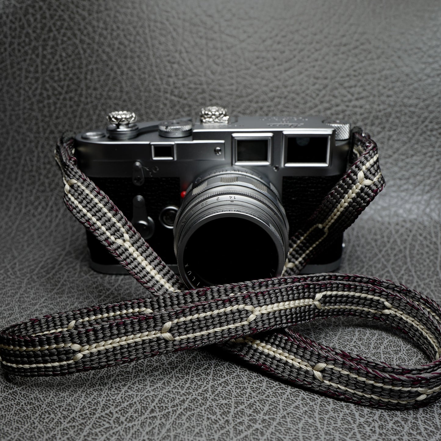 [Made-to-order] Ninja Chain Camera Strap / Hand braiding and Hand-dyed premium Silk Kumihimo/ Limited edition only three straps