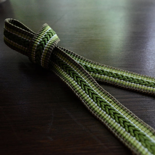 [Made-to-order] Safari Camera Strap / Hand braiding Silk Kumihimo / Green