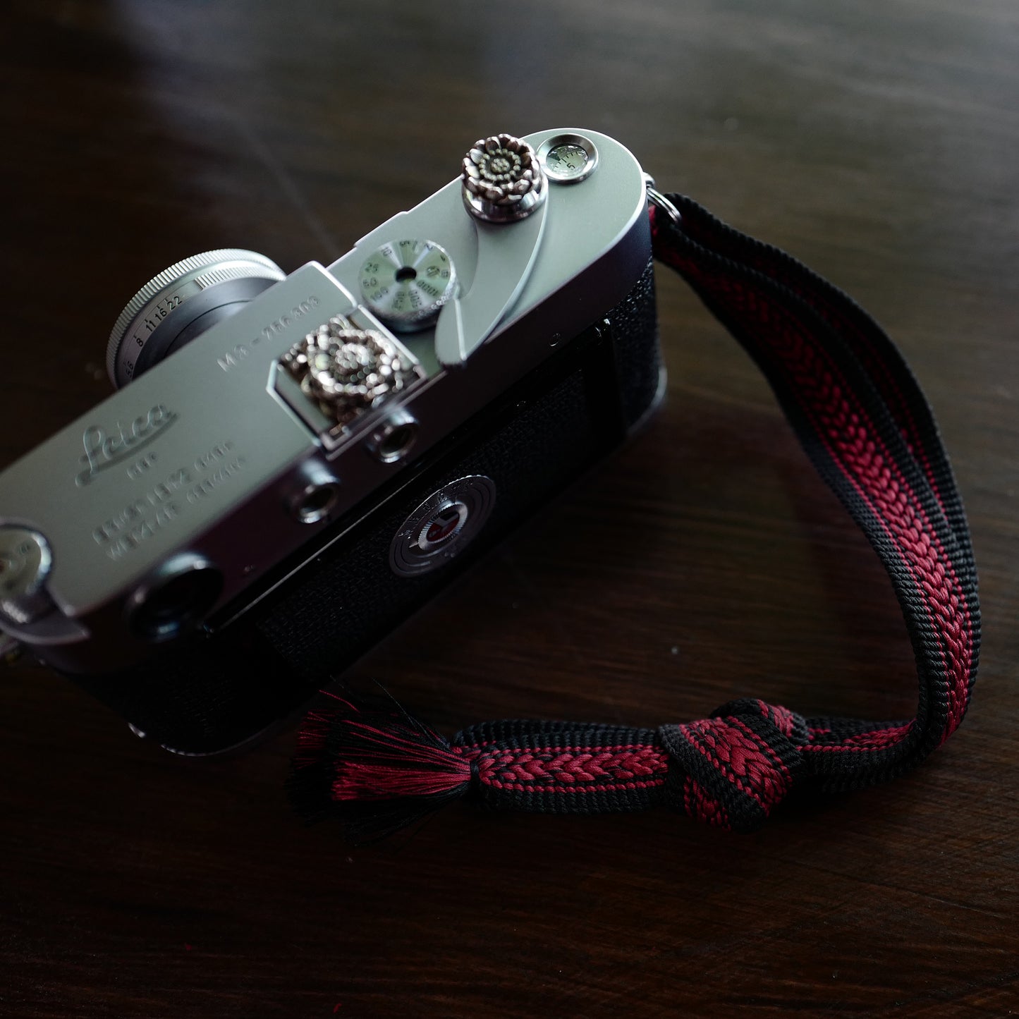 [Made-to-order]  "結 Musubi" Camera Hand Strap / Hand braiding Silk Kumihimo / Red Fuji 赤富士